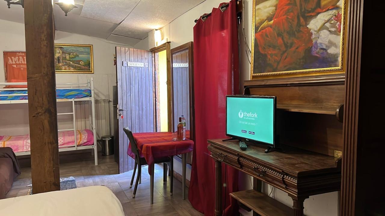 Chambres D'Hotes Sorrento Champs-Sur-Marne Exteriér fotografie