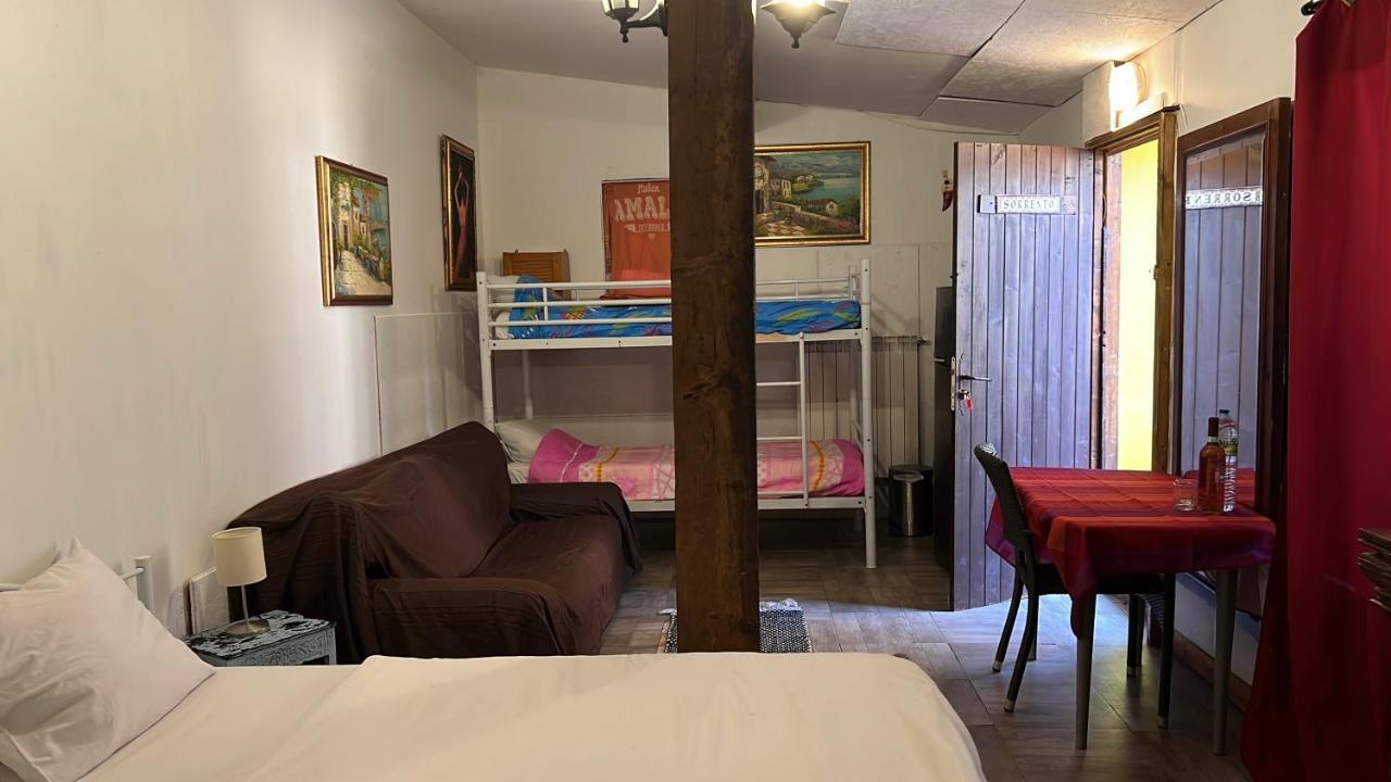 Chambres D'Hotes Sorrento Champs-Sur-Marne Exteriér fotografie